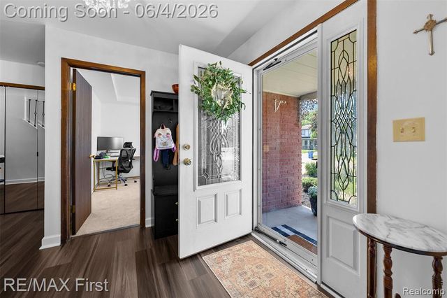 26376 Lawrence Drive, Dearborn Heights, MI 48127