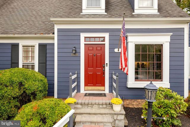 11688 STOCKBRIDGE LN, Reston, VA 20194