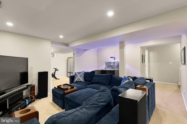 11688 STOCKBRIDGE LN, Reston, VA 20194