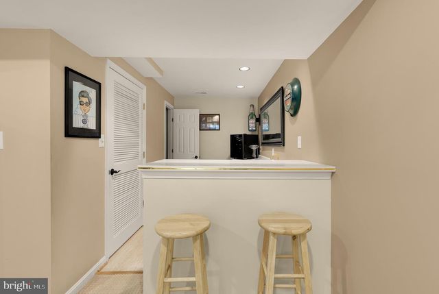 11688 STOCKBRIDGE LN, Reston, VA 20194