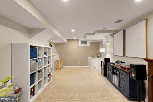 11688 STOCKBRIDGE LN, Reston, VA 20194