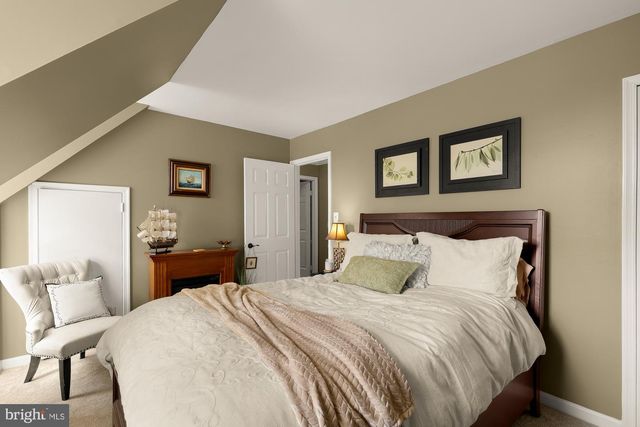 11688 STOCKBRIDGE LN, Reston, VA 20194