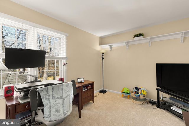 11688 STOCKBRIDGE LN, Reston, VA 20194