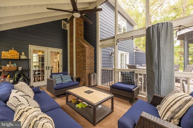 11688 STOCKBRIDGE LN, Reston, VA 20194