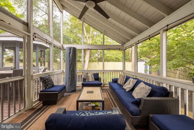 11688 STOCKBRIDGE LN, Reston, VA 20194