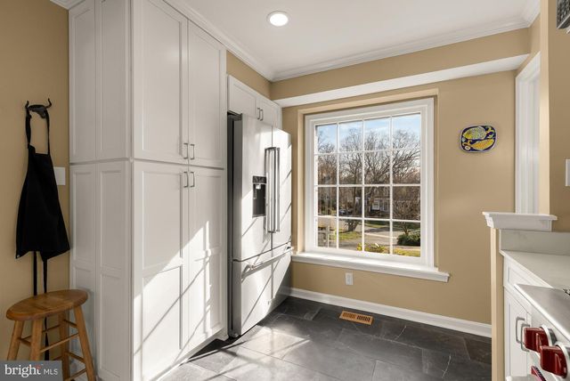 11688 STOCKBRIDGE LN, Reston, VA 20194