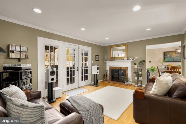 11688 STOCKBRIDGE LN, Reston, VA 20194