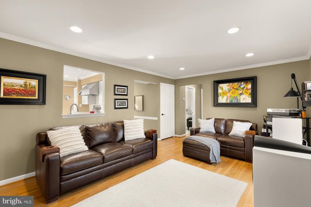 11688 STOCKBRIDGE LN, Reston, VA 20194