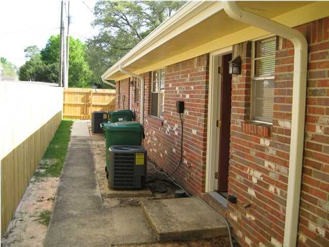 537 Hickory Avenue B, Niceville, FL 32578