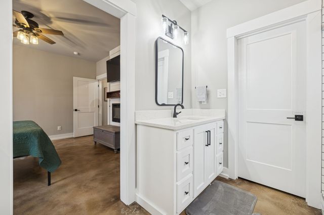 163 Walnut Grove Rd, Dover, TN 37058