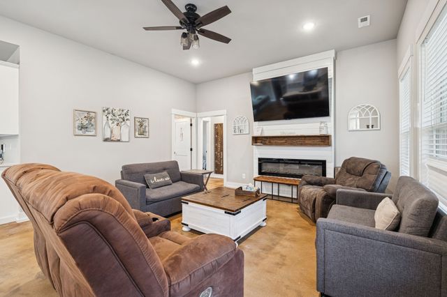 163 Walnut Grove Rd, Dover, TN 37058