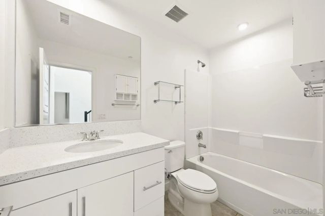 2702 Via Avella, San Diego, CA 92108