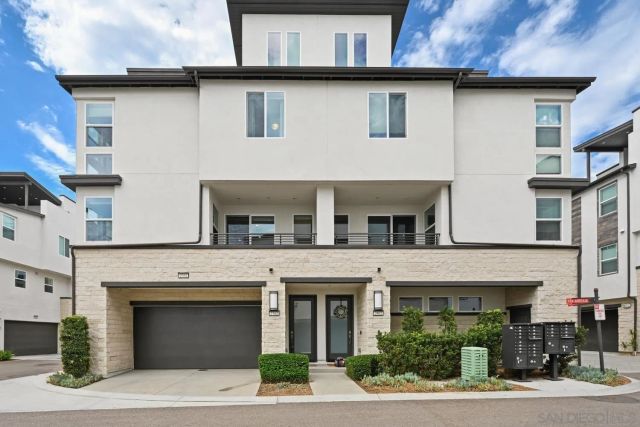 2702 Via Avella, San Diego, CA 92108