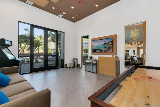 2702 Via Avella, San Diego, CA 92108