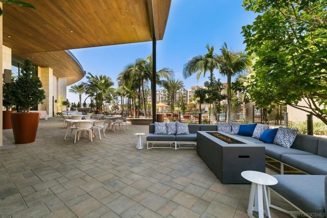2702 Via Avella, San Diego, CA 92108