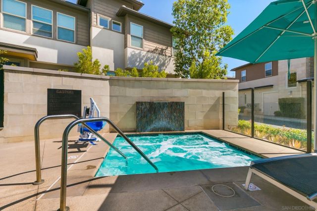 2702 Via Avella, San Diego, CA 92108