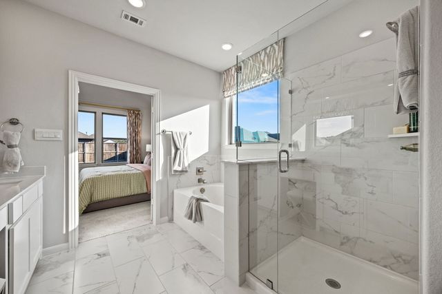 1427 Golden Meadow Drive, Van Alstyne, TX 75495