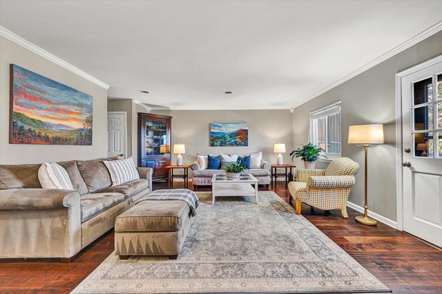 3375 Kelly LN, Roanoke, VA 24018