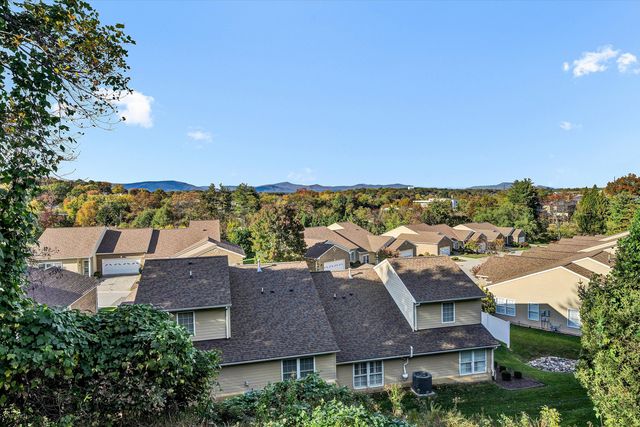 3375 Kelly LN, Roanoke, VA 24018