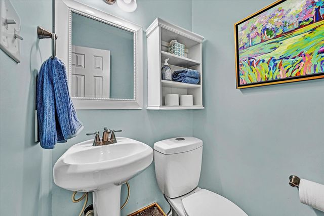 3375 Kelly LN, Roanoke, VA 24018