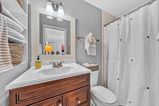 3375 Kelly LN, Roanoke, VA 24018