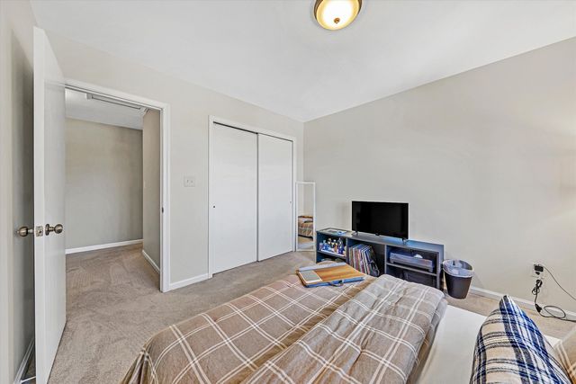 3375 Kelly LN, Roanoke, VA 24018