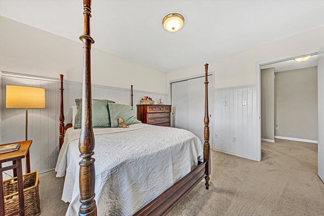 3375 Kelly LN, Roanoke, VA 24018