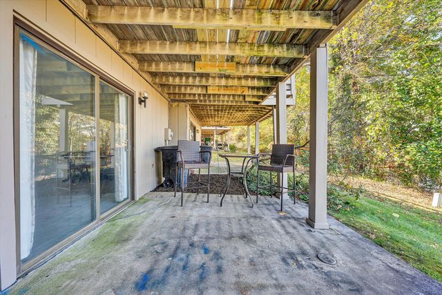 3375 Kelly LN, Roanoke, VA 24018