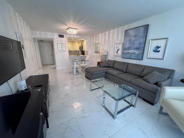 3031 N OCEAN Boulevard 708, Fort Lauderdale, FL 33308