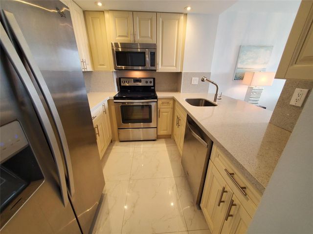 3031 N OCEAN Boulevard 708, Fort Lauderdale, FL 33308