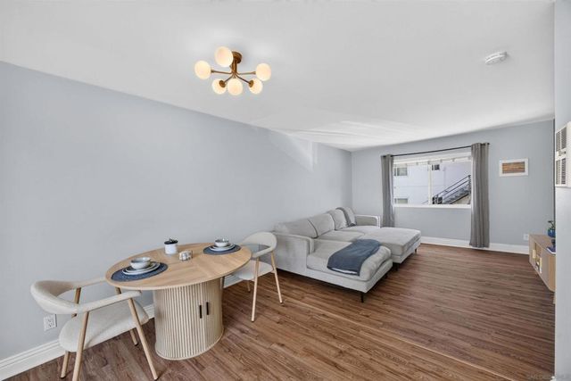 2850 Reynard Way 23, San Diego, CA 92103