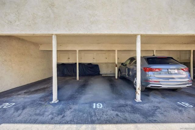 2850 Reynard Way 23, San Diego, CA 92103