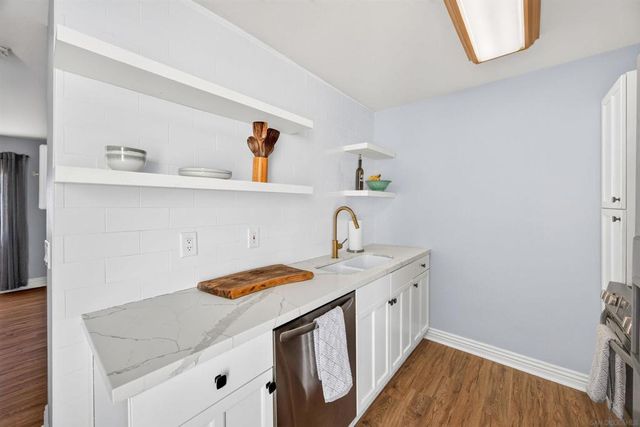 2850 Reynard Way 23, San Diego, CA 92103