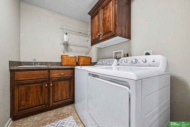 7422 S 198th Circle, Gretna, NE 68028