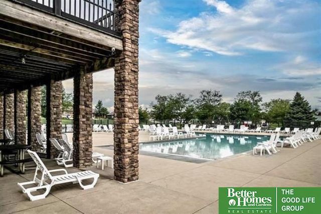 7422 S 198th Circle, Gretna, NE 68028