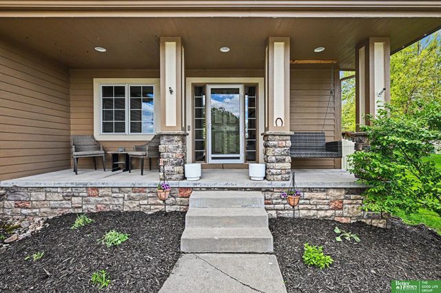 7422 S 198th Circle, Gretna, NE 68028