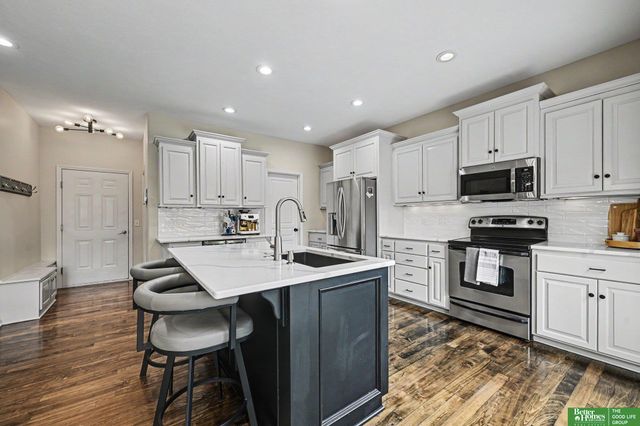7422 S 198th Circle, Gretna, NE 68028