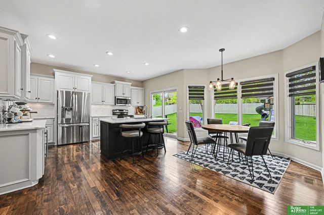 7422 S 198th Circle, Gretna, NE 68028