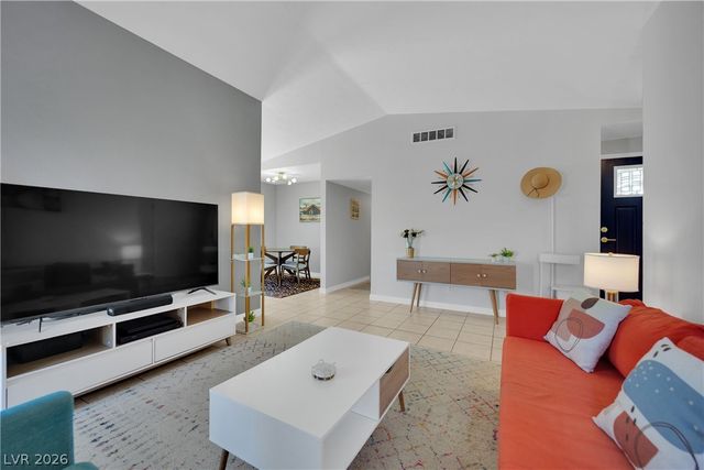 6862 Tiffollo Lane, Las Vegas, NV 89156