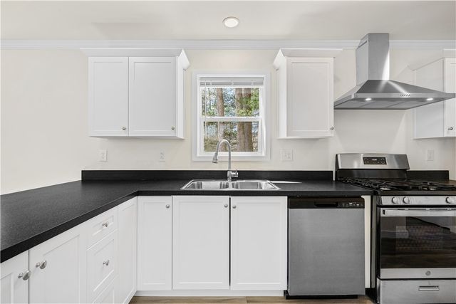 7 Hidea Way, Coventry, RI 02816