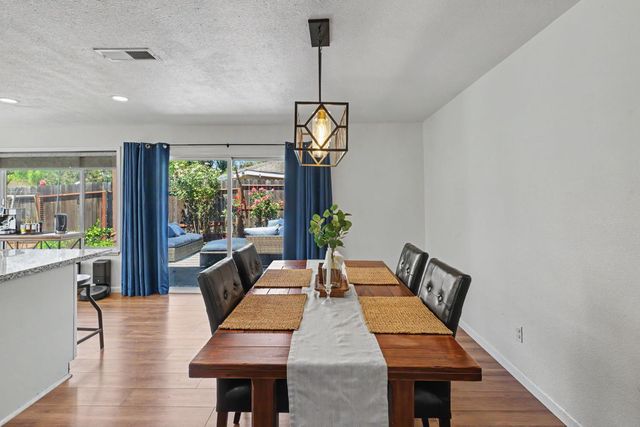 6373 Navion Dr, Citrus Heights, CA 95621