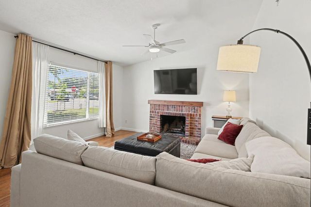 6373 Navion Dr, Citrus Heights, CA 95621