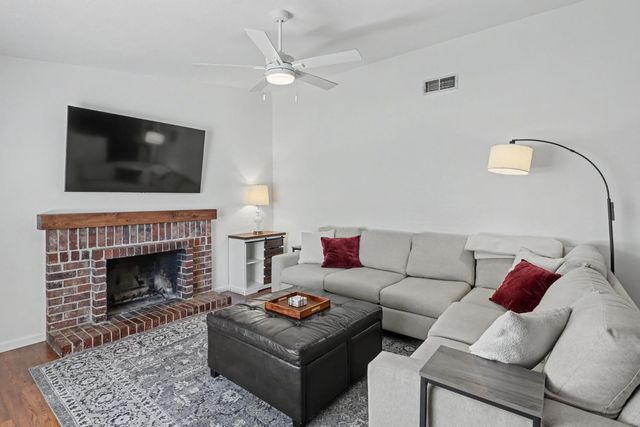 6373 Navion Dr, Citrus Heights, CA 95621
