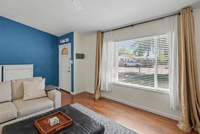 6373 Navion Dr, Citrus Heights, CA 95621