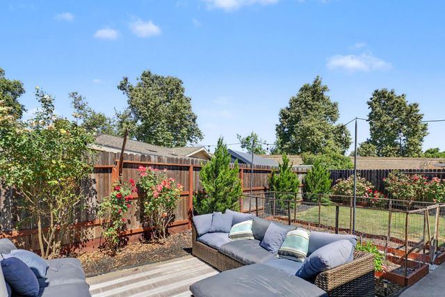 6373 Navion Dr, Citrus Heights, CA 95621