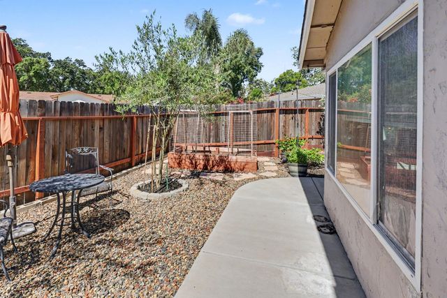 6373 Navion Dr, Citrus Heights, CA 95621