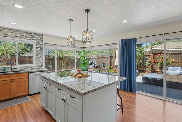 6373 Navion Dr, Citrus Heights, CA 95621