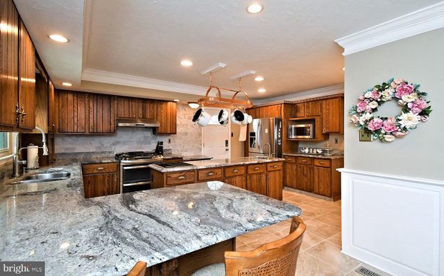 695 FRIAR DR, Yardley, PA 19067