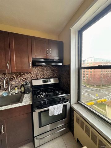 2 Windsor Terrace 4C, White Plains, NY 10601