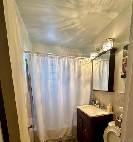 2 Windsor Terrace 4C, White Plains, NY 10601